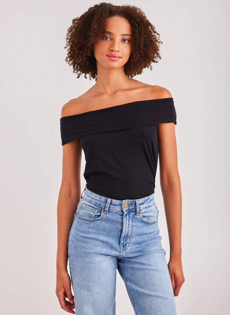 Μπλούζα με ανοιχτούς ώμους AWARE by Vero Moda 10307367