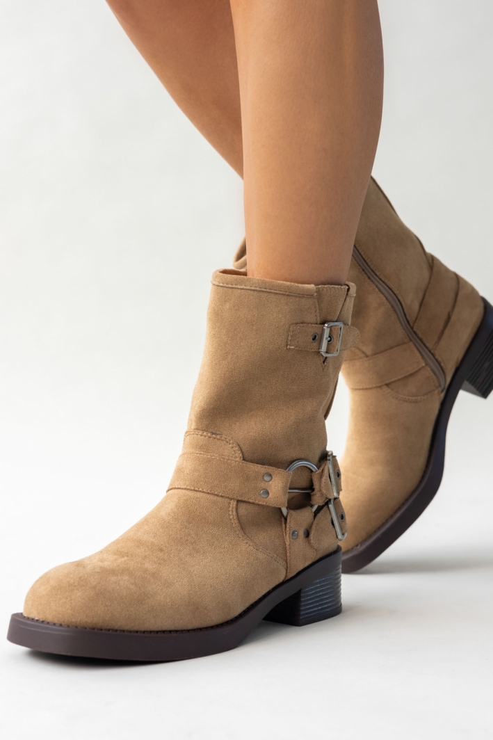 Μποτάκια biker suede με κρίκο
