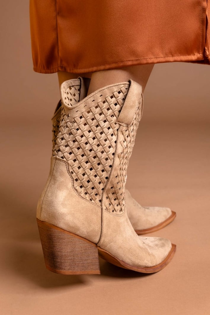 Μποτάκια cowboy με διάτρητο σχέδιο CORINA