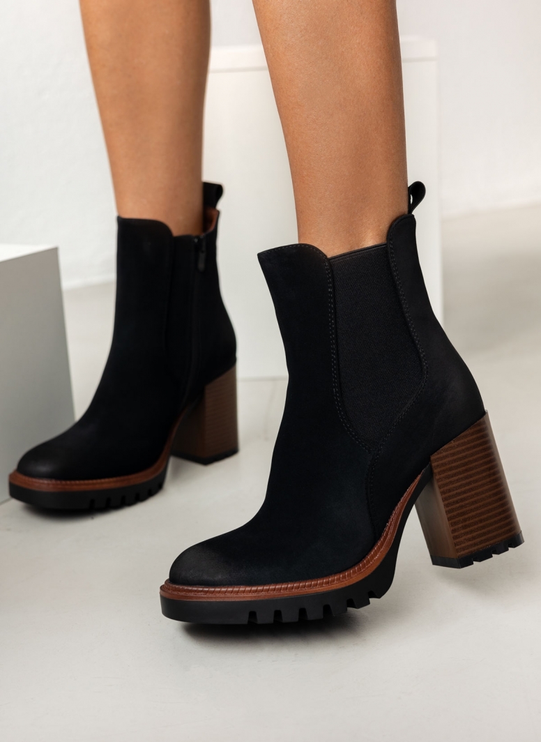 Μποτάκια suede chelsea με τακούνι Erynn