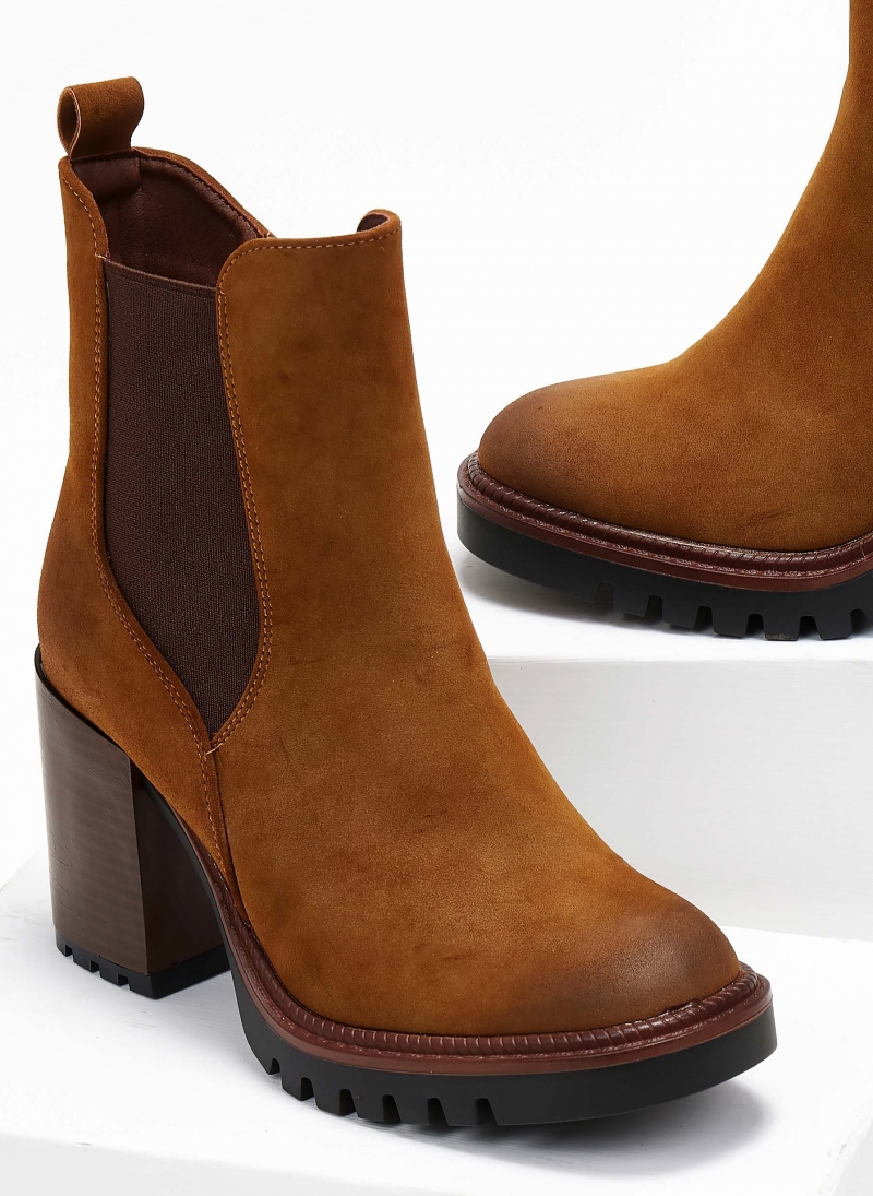 Μποτάκια suede chelsea με τακούνι Erynn