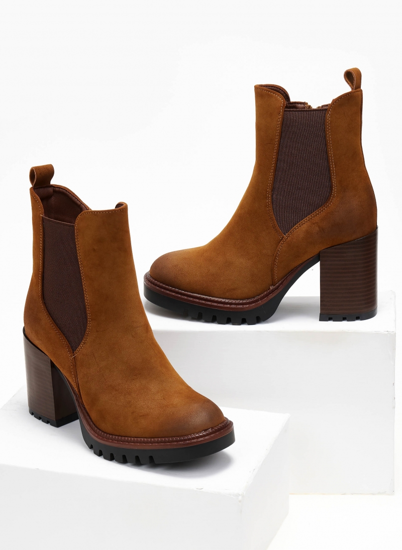 Μποτάκια suede chelsea με τακούνι Erynn