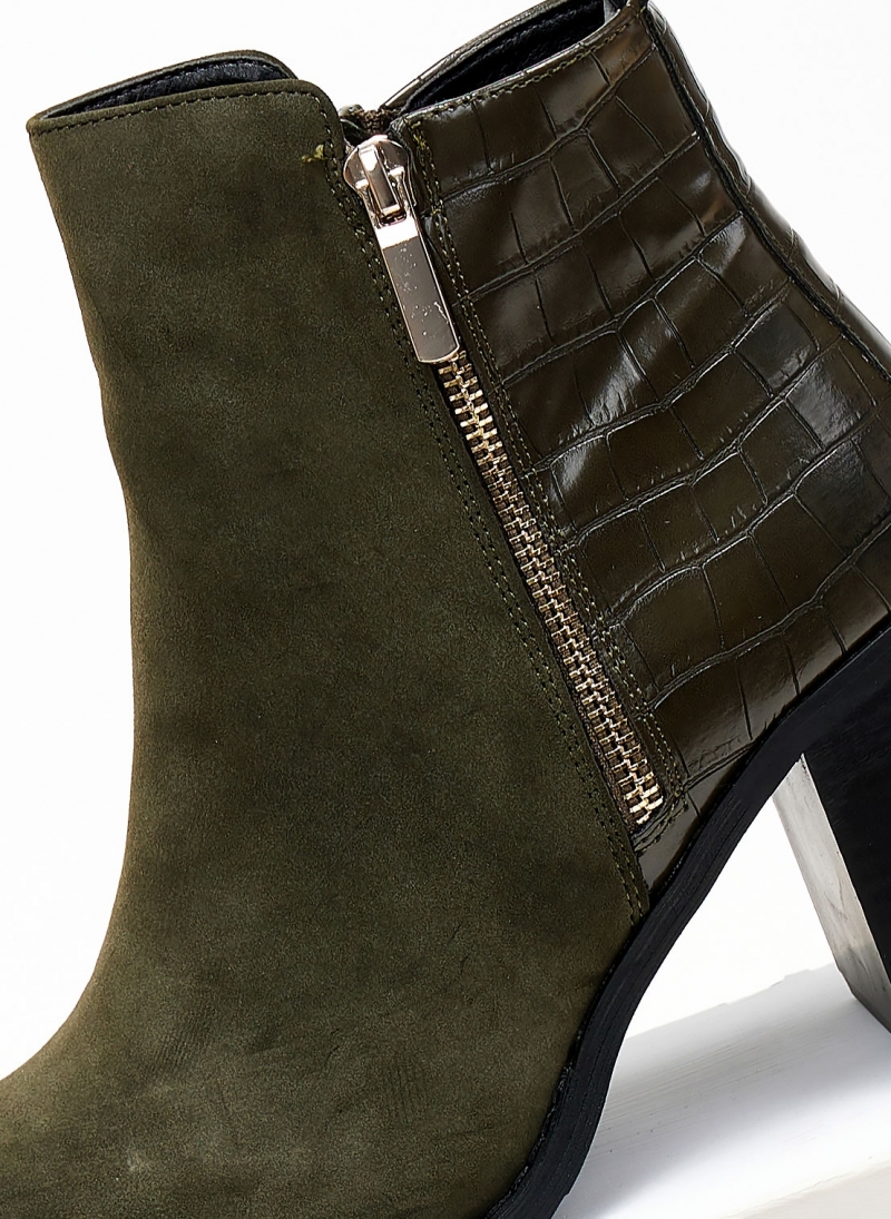 Μποτάκια suede με ανάγλυφο pattern Erynn