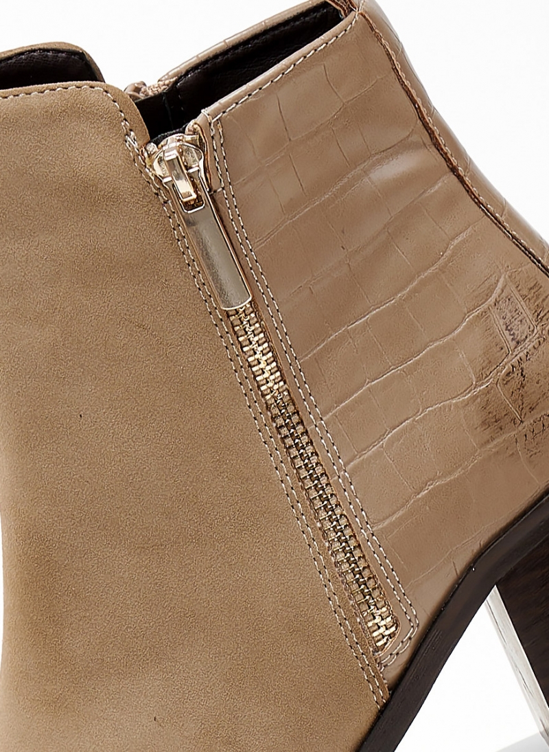 Μποτάκια suede με ανάγλυφο pattern Erynn