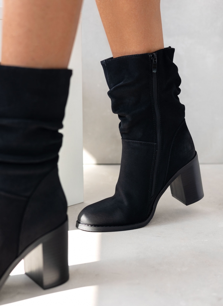 Μποτάκια suede με σούρα Erynn