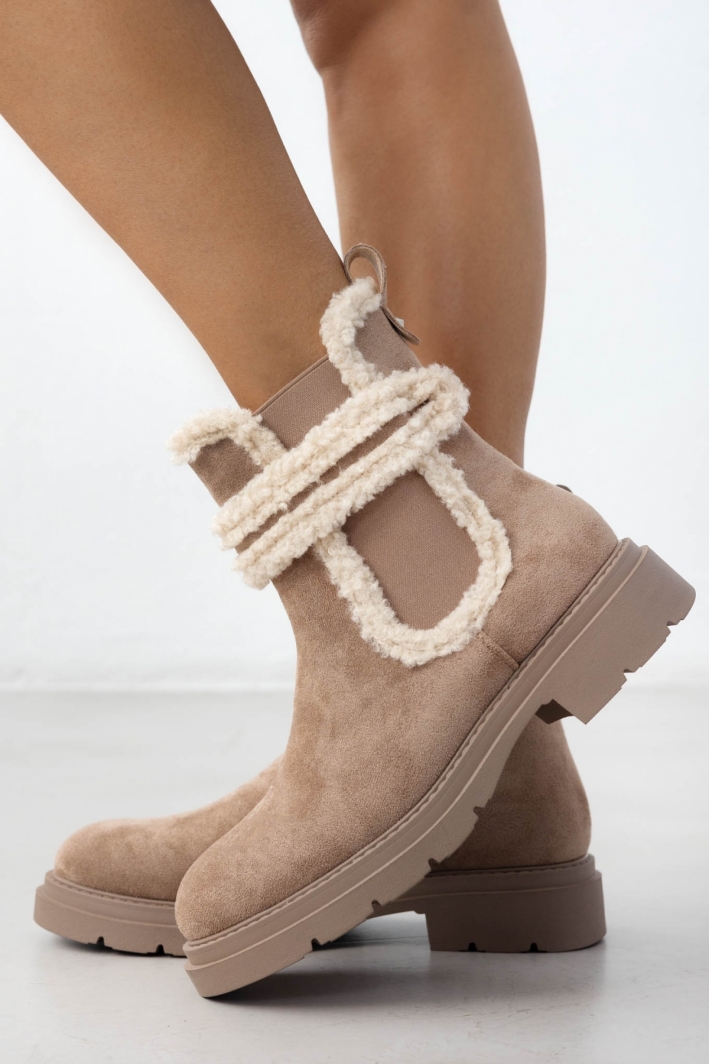 Μποτάκια suede με συνθετικό sheepskin ERYNN
