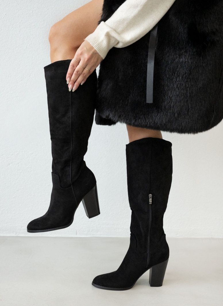 Μπότες suede με τακούνι