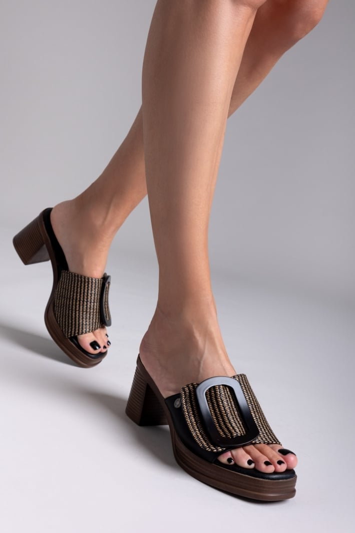 Mules από ψάθα με εφέ τοκά Refresh 172522