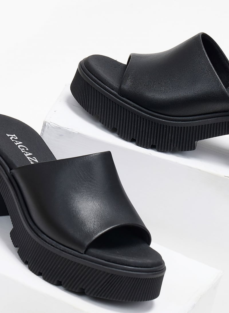 Mules δερμάτινα με chunky σόλα Ragazza 01243