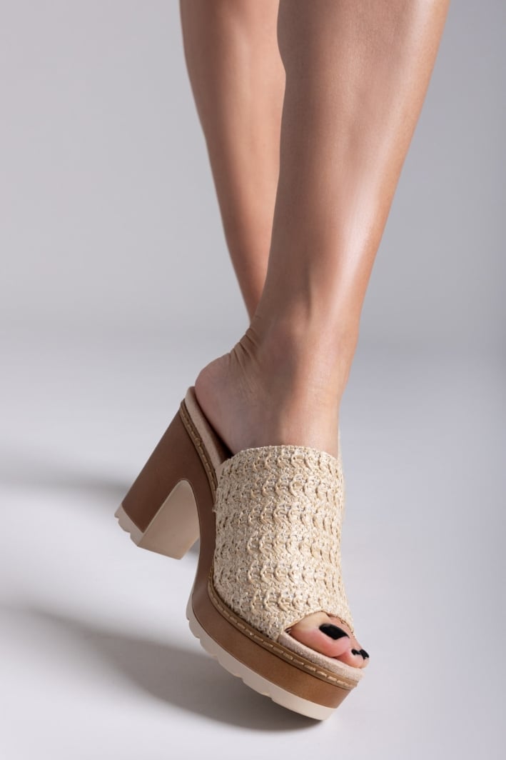 Mules με ψάθινη φάσα Refresh 172703