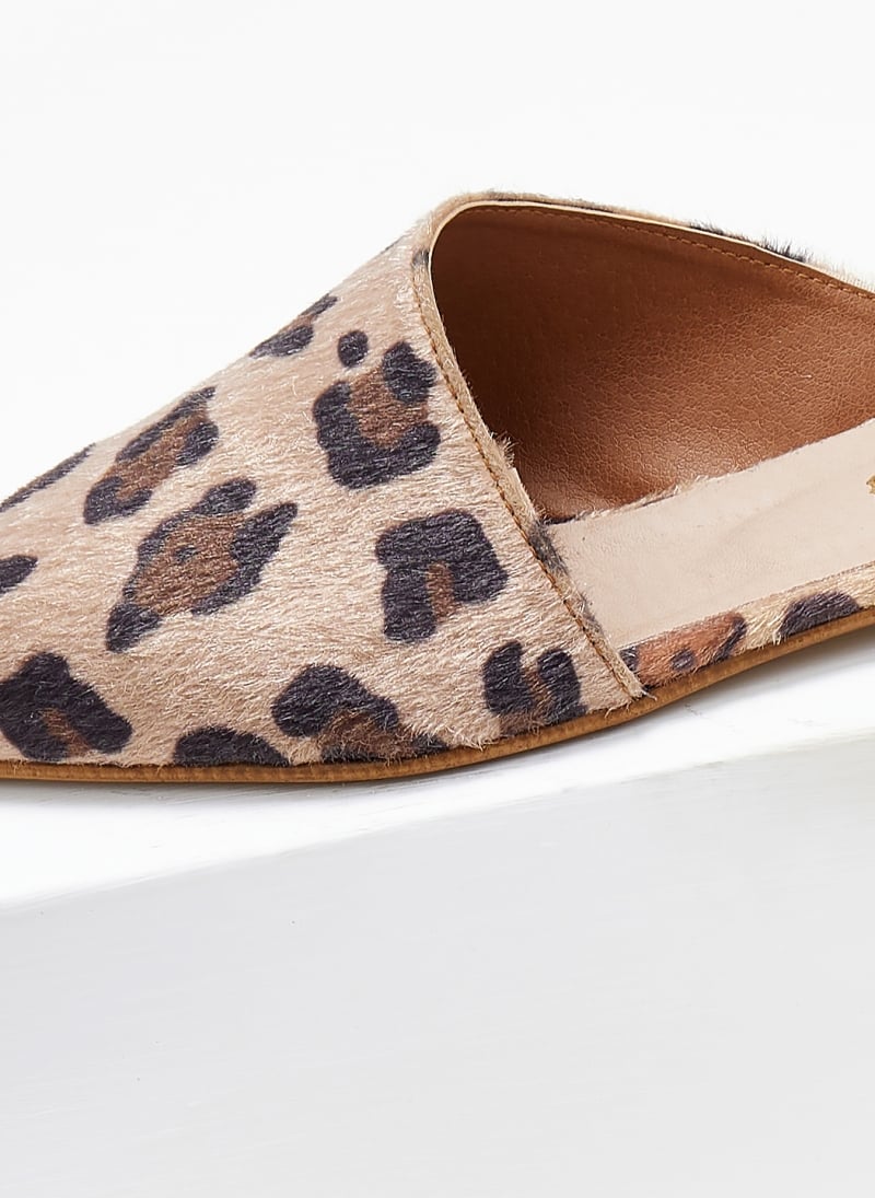 Mules φλατ μυτερά με print Estil