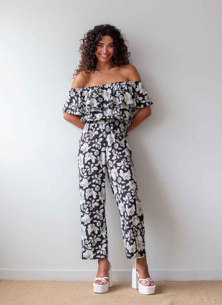 Overall με μεγάλα λουλούδια