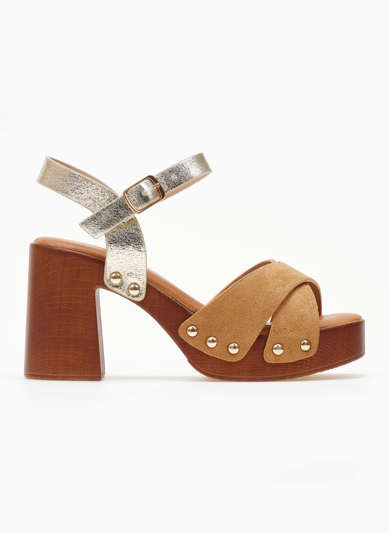 Πέδιλα crossover suede με τρουκς ERYNN