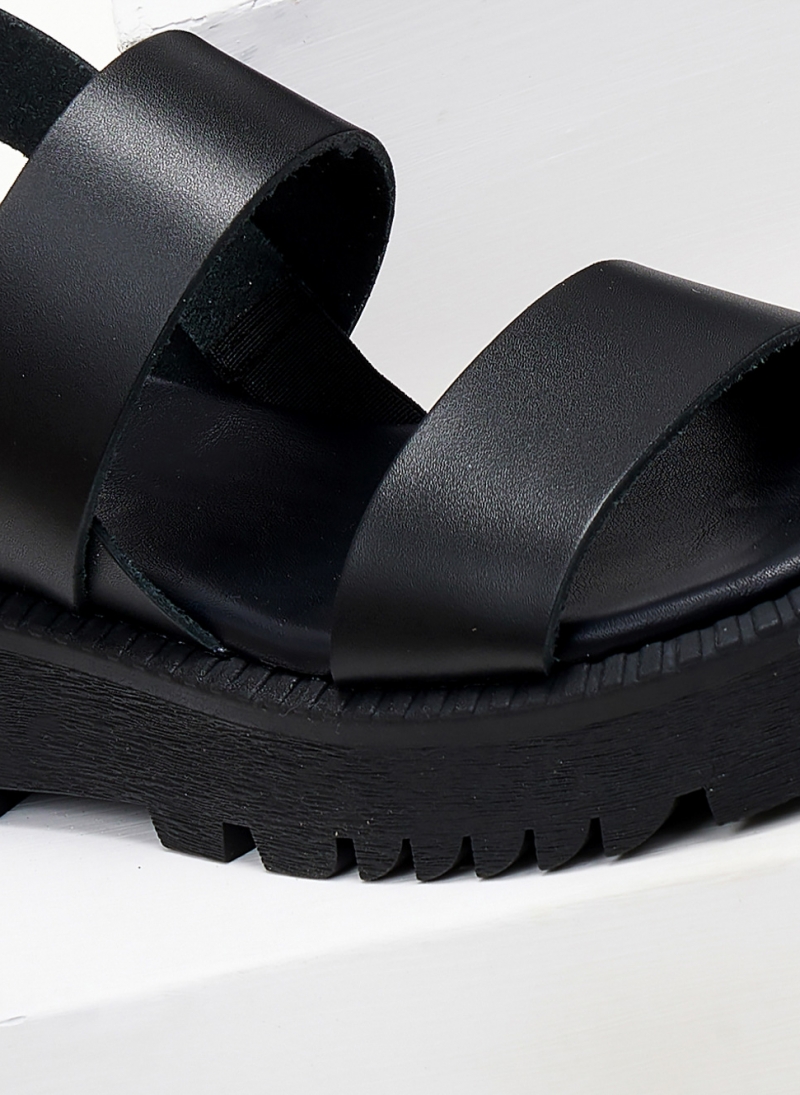 Flatforms δερμάτινα με chunky σόλα TFP