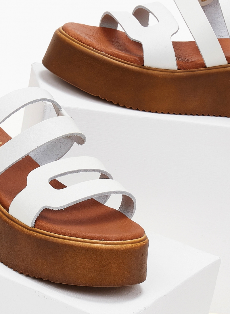 Σανδάλια flatforms δερμάτινα με ανοίγματα estil