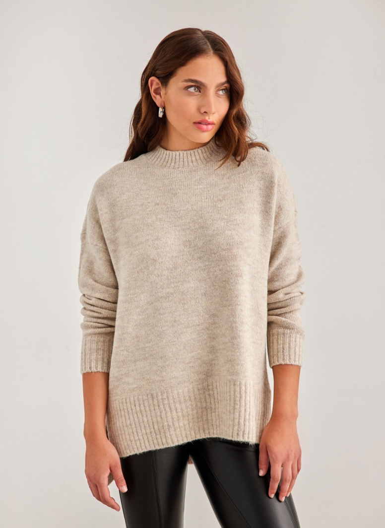 Πλεκτό πουλόβερ ασύμμετρο Vero Moda 10269229