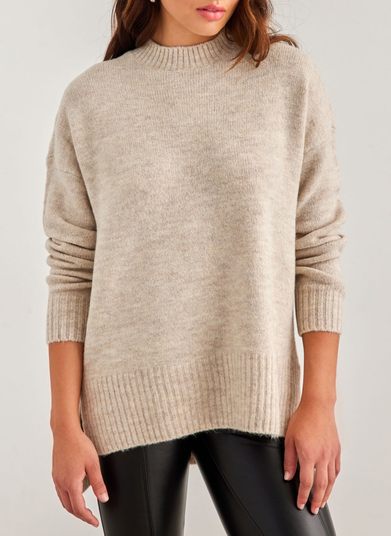 Πλεκτό πουλόβερ ασύμμετρο Vero Moda 10269229