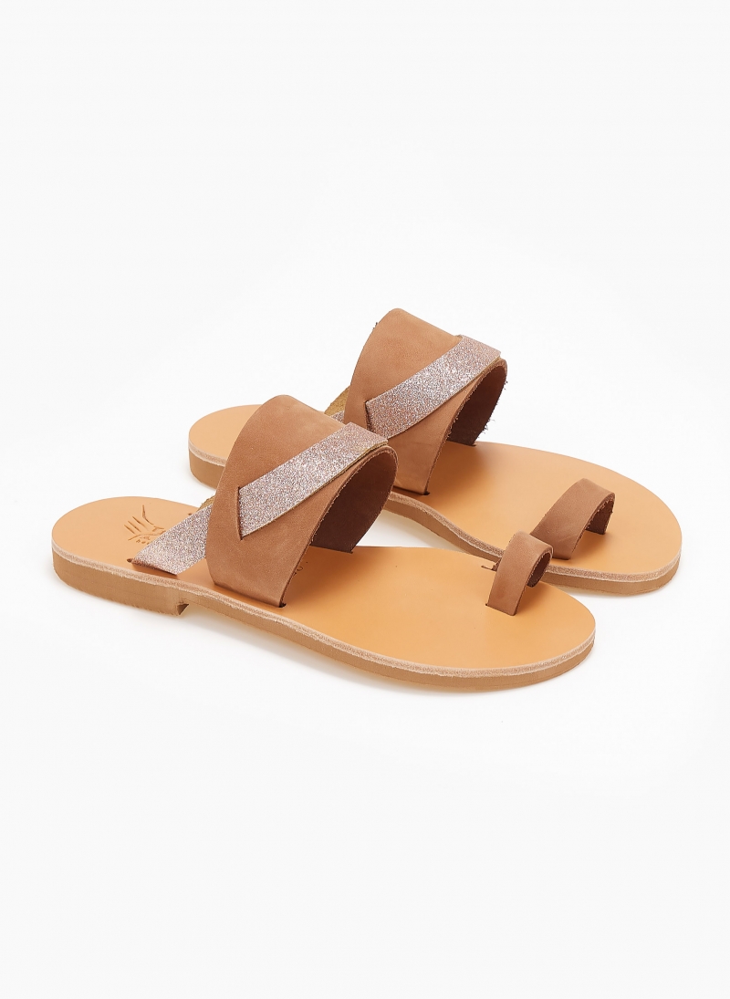 Σανδάλια δερμάτινα με ιδιαίτερη φάσα Iris Sandals