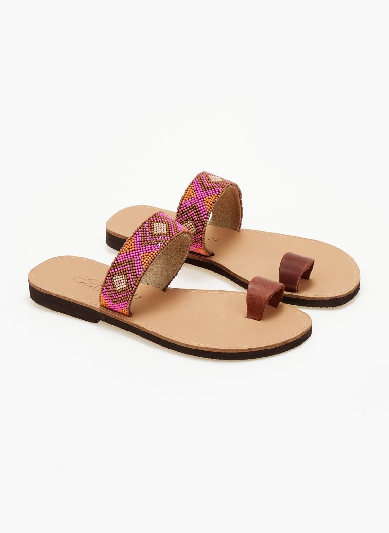 Σανδάλια δερμάτινα boho με χάντρες Estil