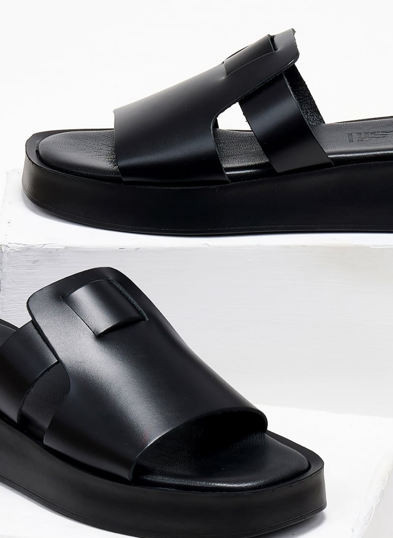 Σανδάλια δερμάτινα flatforms estil