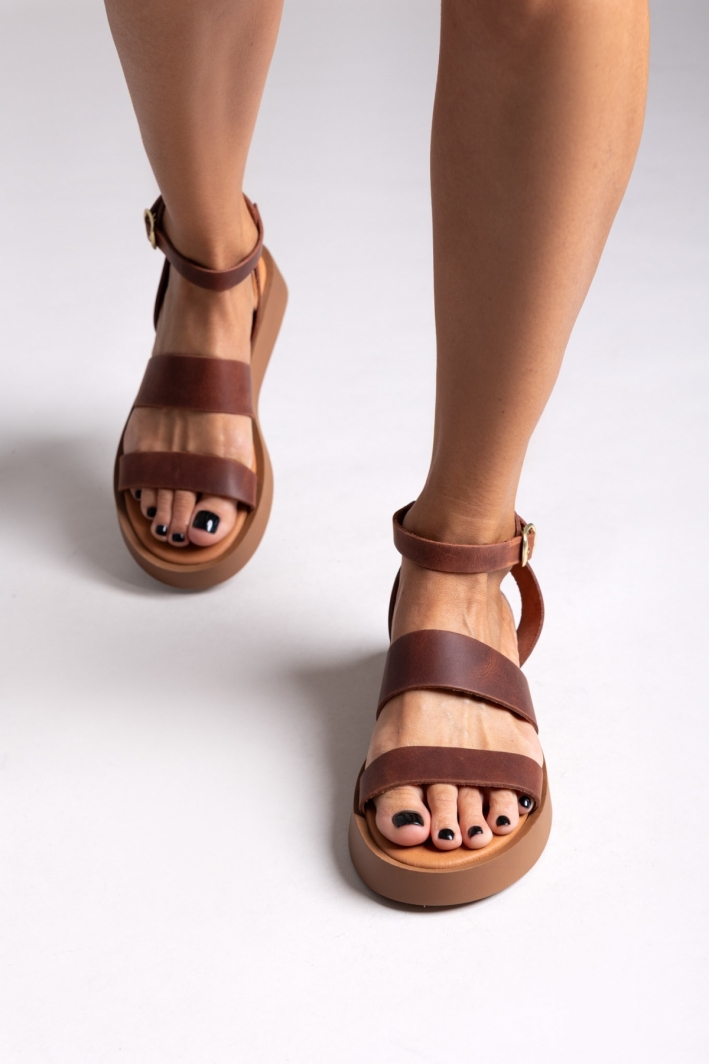 Σανδάλια δερμάτινα flatforms Estil