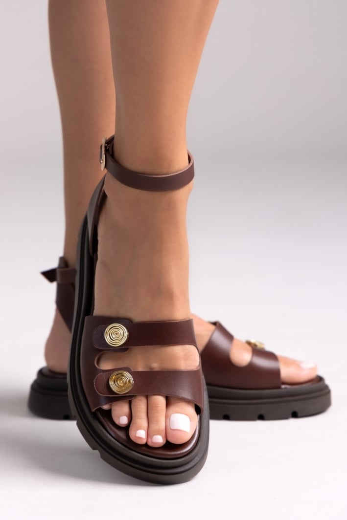 Σανδάλια δερμάτινα flatforms με μπαρέτα Tfp