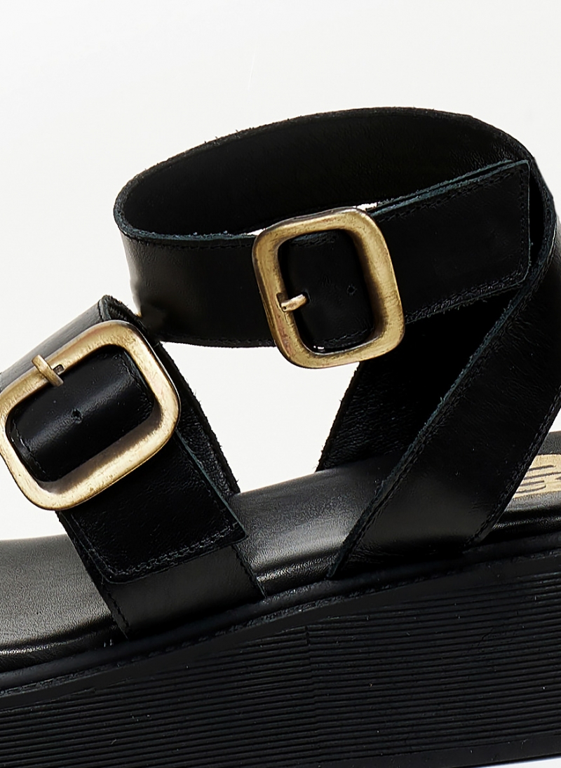 Σανδάλια δερμάτινα flatforms με τοκάδες TFP