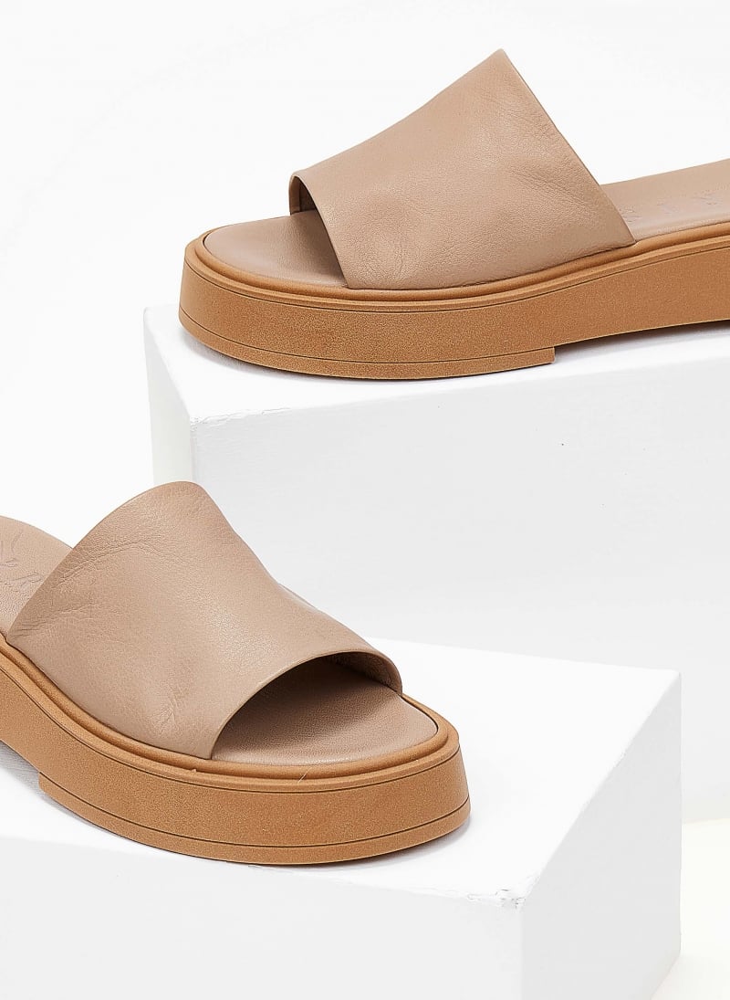 Σανδάλια flatforms δερμάτινα με φαρδιά φάσα Iris Sandals