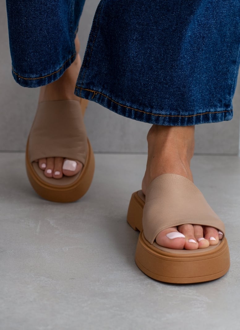 Σανδάλια flatforms δερμάτινα με φαρδιά φάσα Iris Sandals