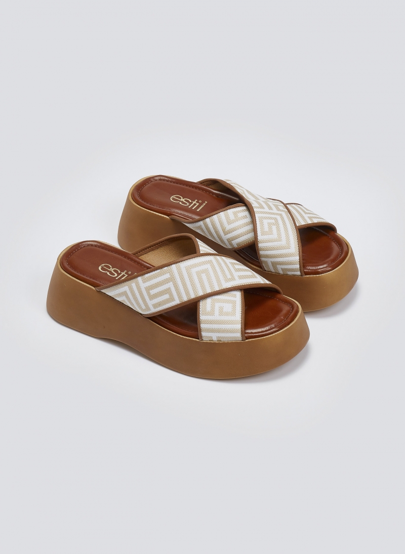 Σανδάλια flatforms crossover με print Estil