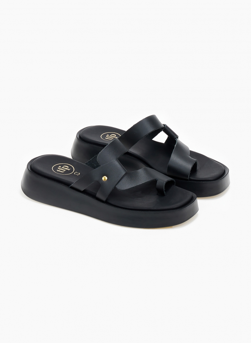 Σανδάλια flatforms δερμάτινα με ιδιαίτερη φάσα tfp