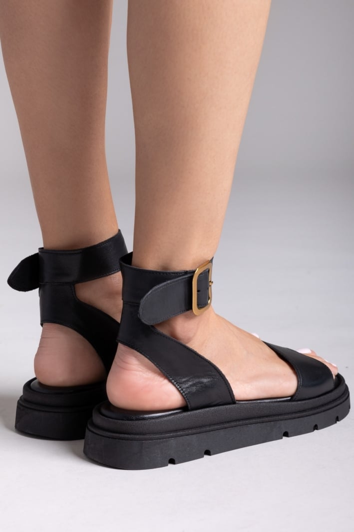 Σανδάλια flatforms δερμάτινα με μπαρέτα TFP