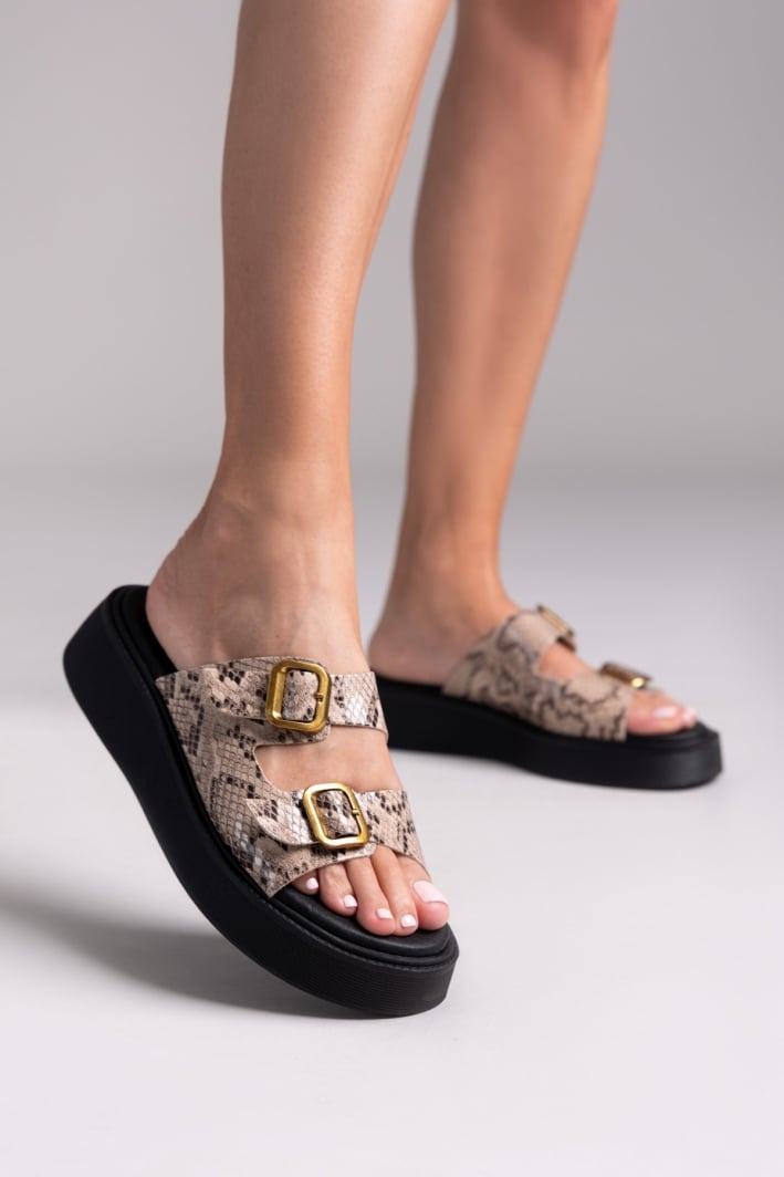 Σανδάλια flatforms δερμάτινα με print Estil