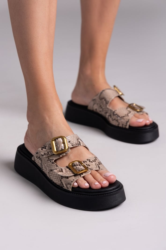Σανδάλια flatforms δερμάτινα με print Estil