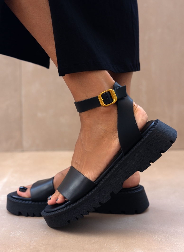 Σανδάλια flatforms με μπαρέτα TFP