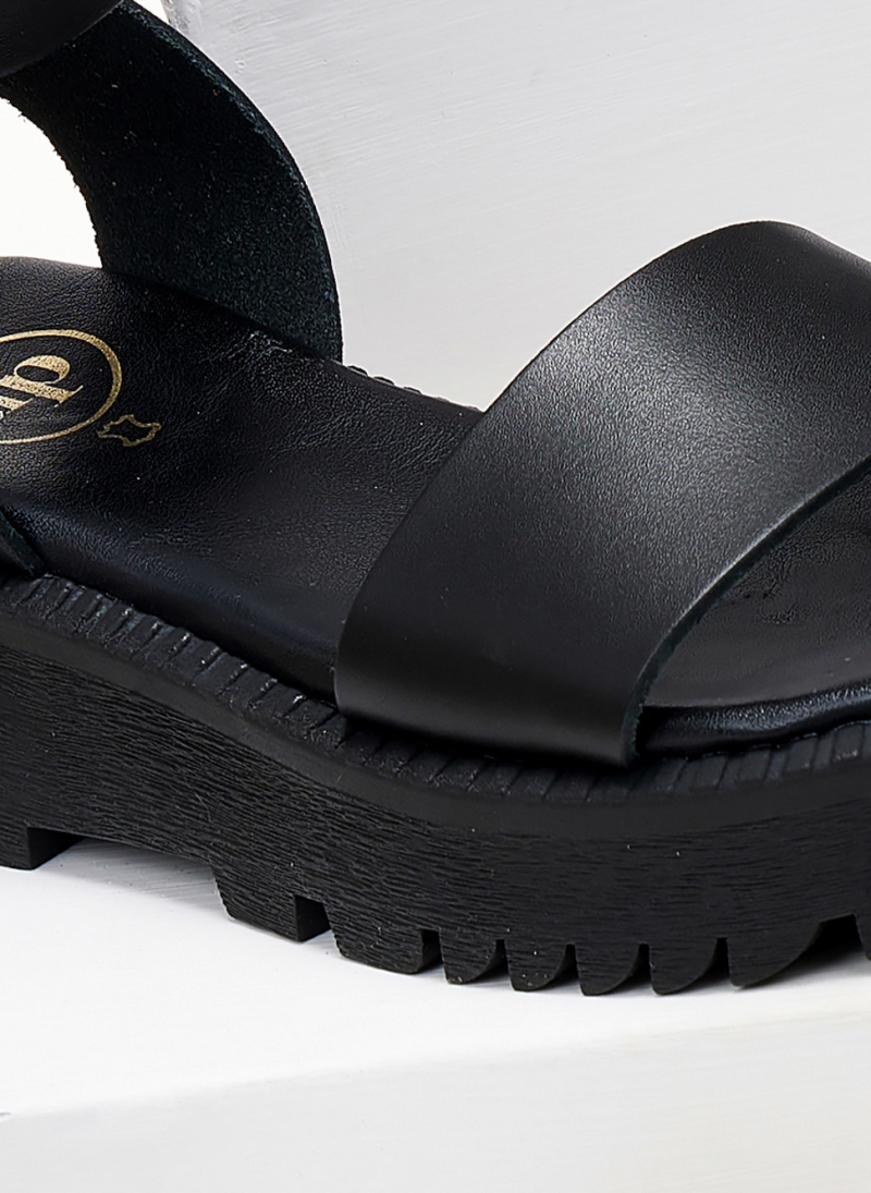 Σανδάλια flatforms με μπαρέτα TFP