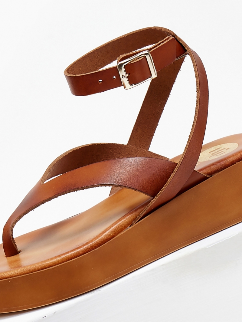 Σανδάλια flatforms με μπαρέτα TFP