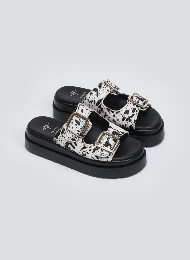 Σανδάλια flatforms με print Mariella Fabiani 2551/95