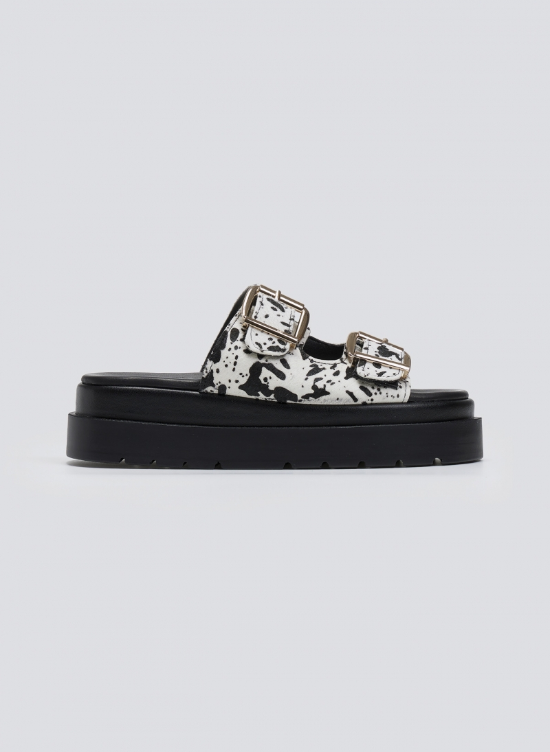 Σανδάλια flatforms με print Mariella Fabiani 2551/95