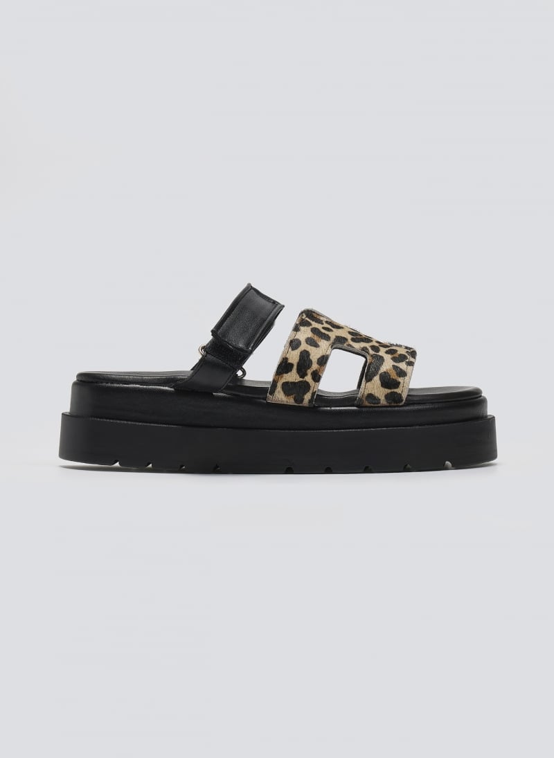 Σανδάλια flatforms με print Mariella Fabiani 2554/91