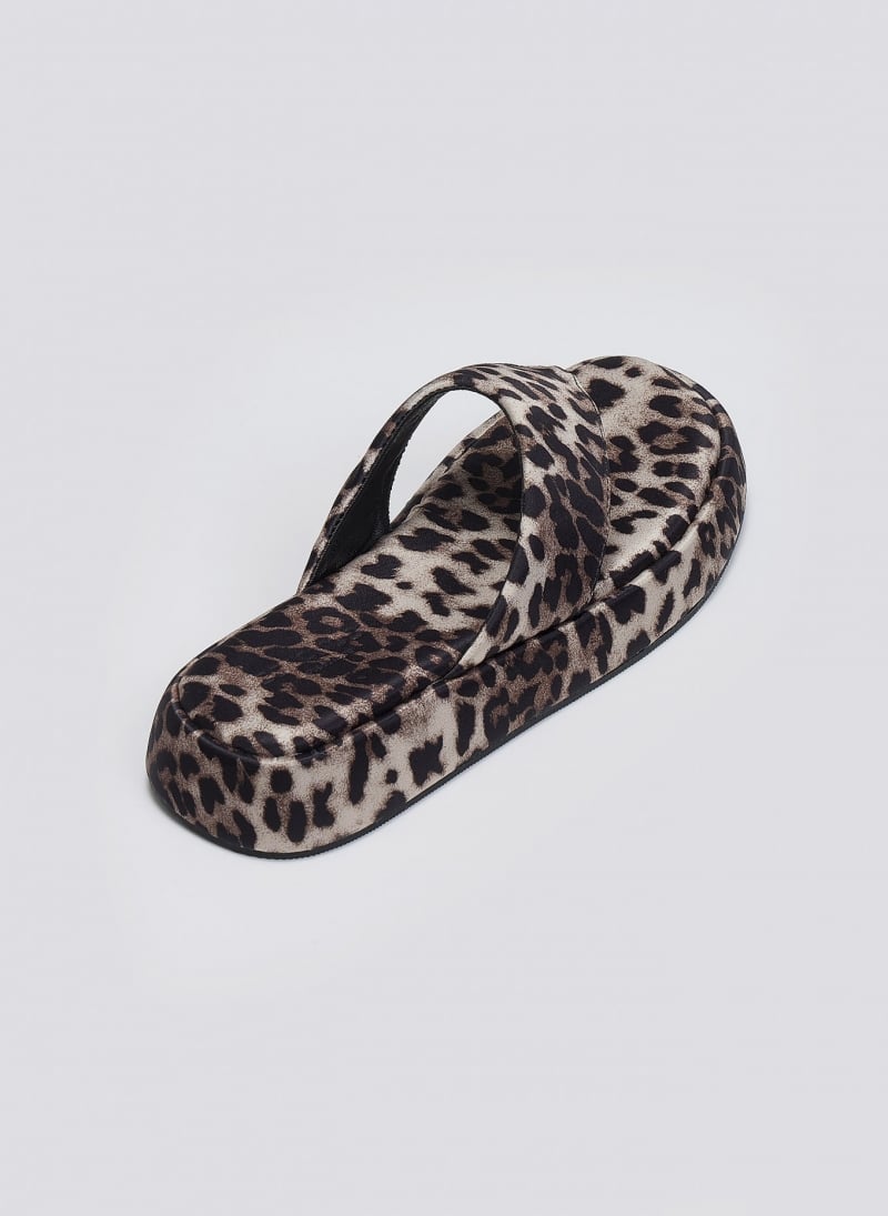 Σανδάλια flatforms υφασμάτινα με print