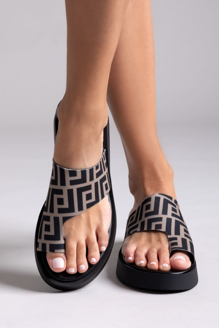 Σανδάλια flatforms υφασμάτινα με print Tfp