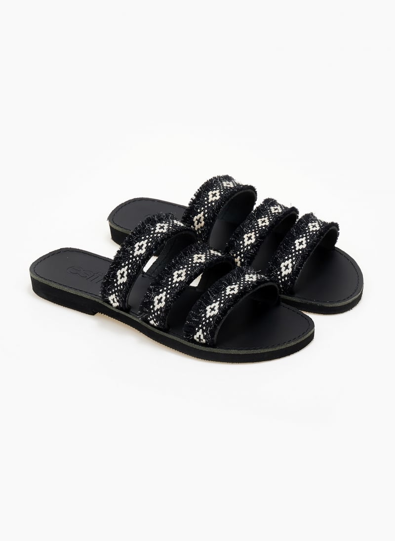 Σανδάλια με boho λουράκια Estil