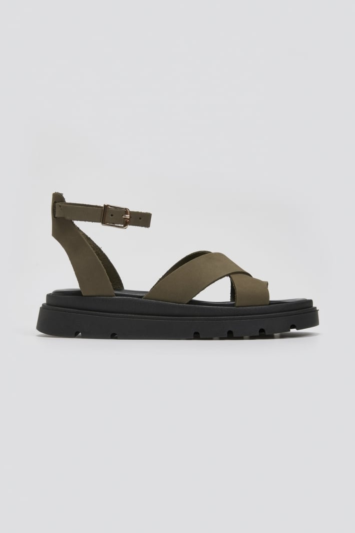Σανδάλια nubuck δερμάτινα με μπαρέτα