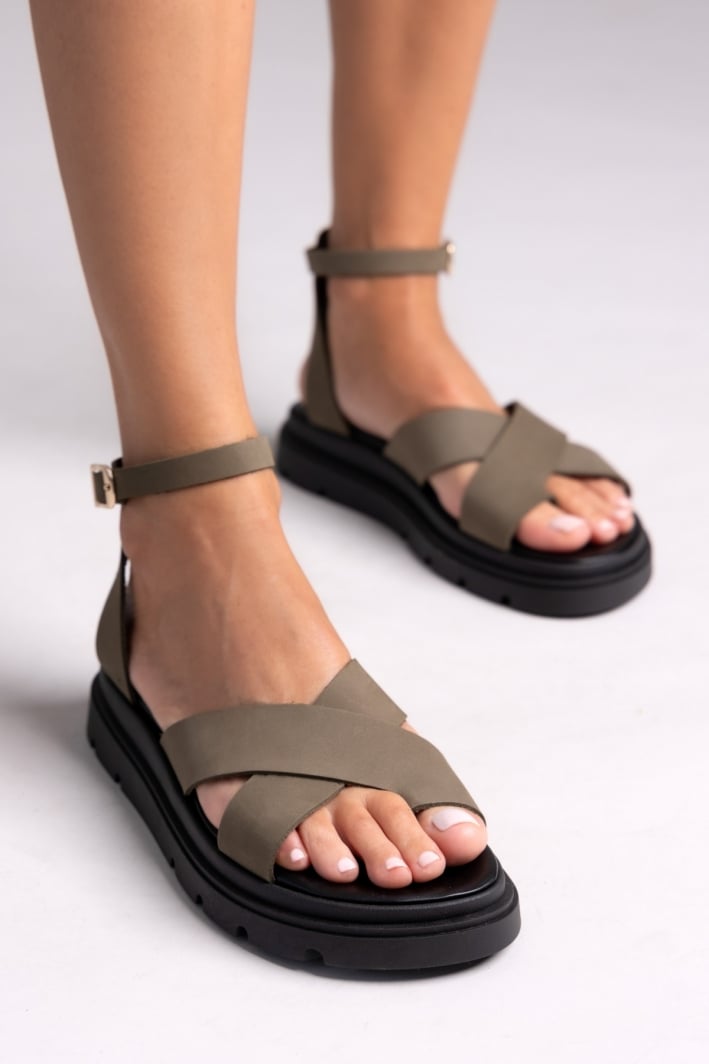 Σανδάλια nubuck δερμάτινα με μπαρέτα
