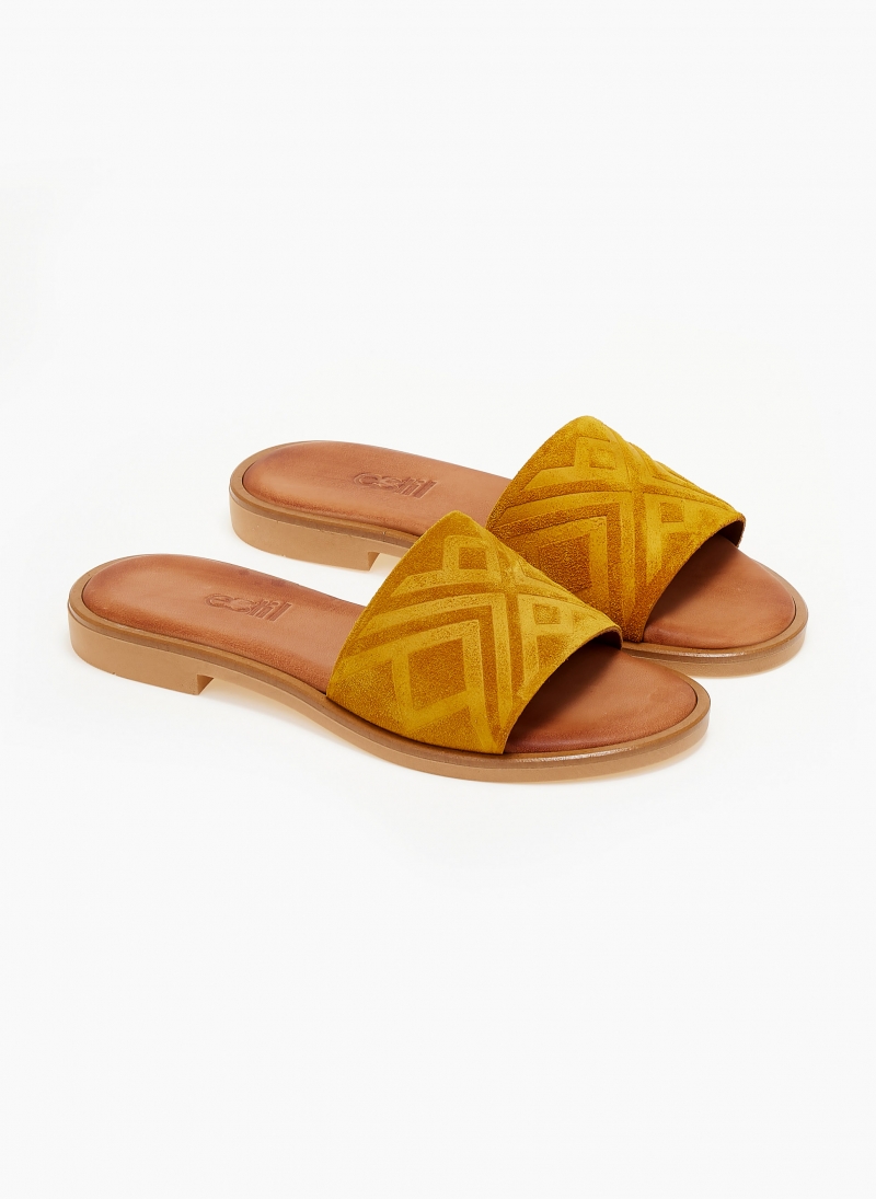 Σανδάλια suede με ανάγλυφη φάσα estil