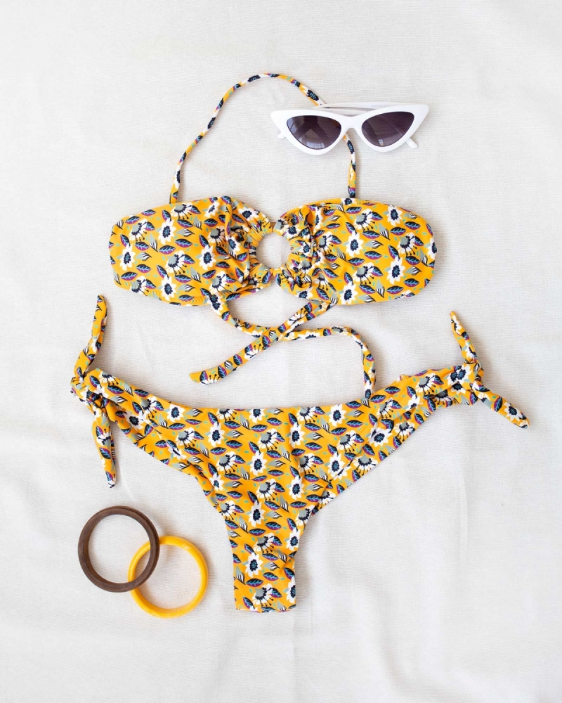 Σετ floral bikini με κοκάλινο κρίκο