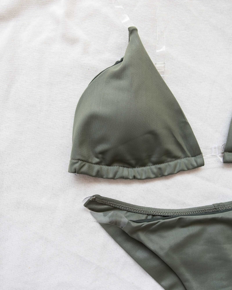 Σετ γυαλιστερό bikini με διάφανα λουράκια