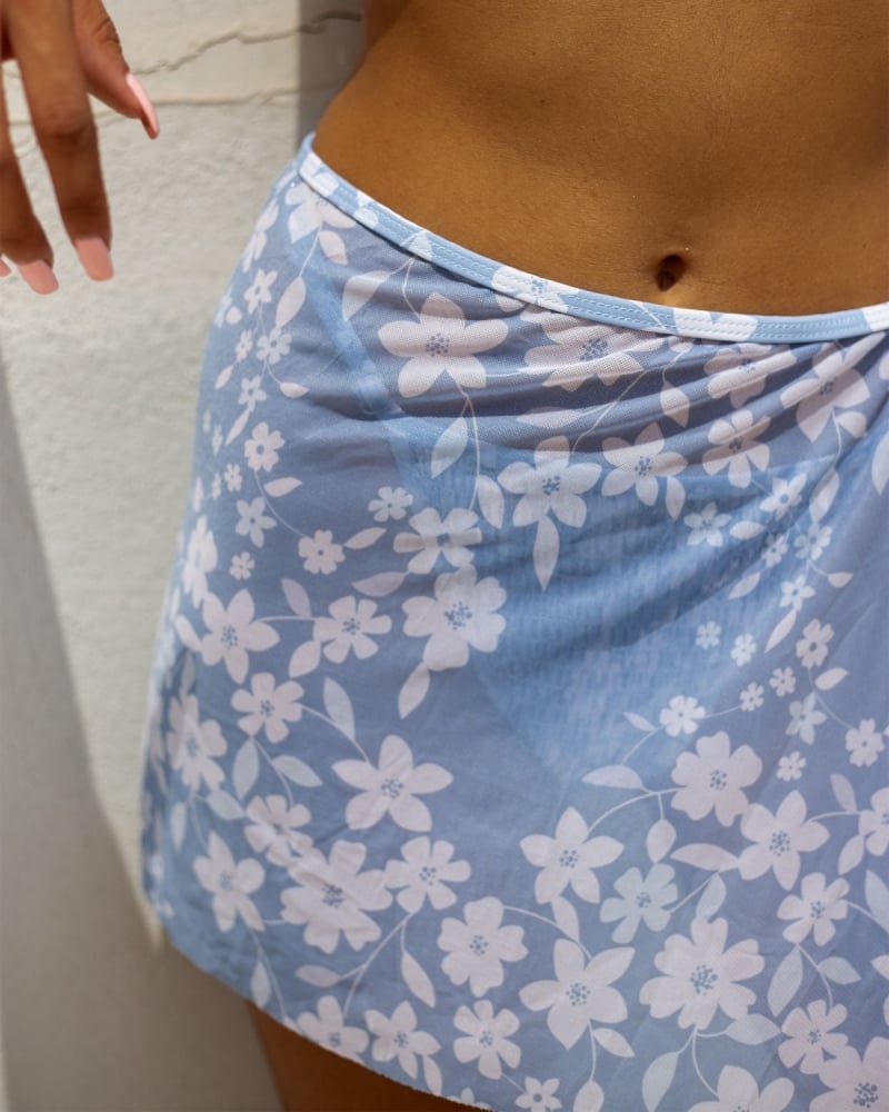 Σετ high leg bikini με κοντό παρεό