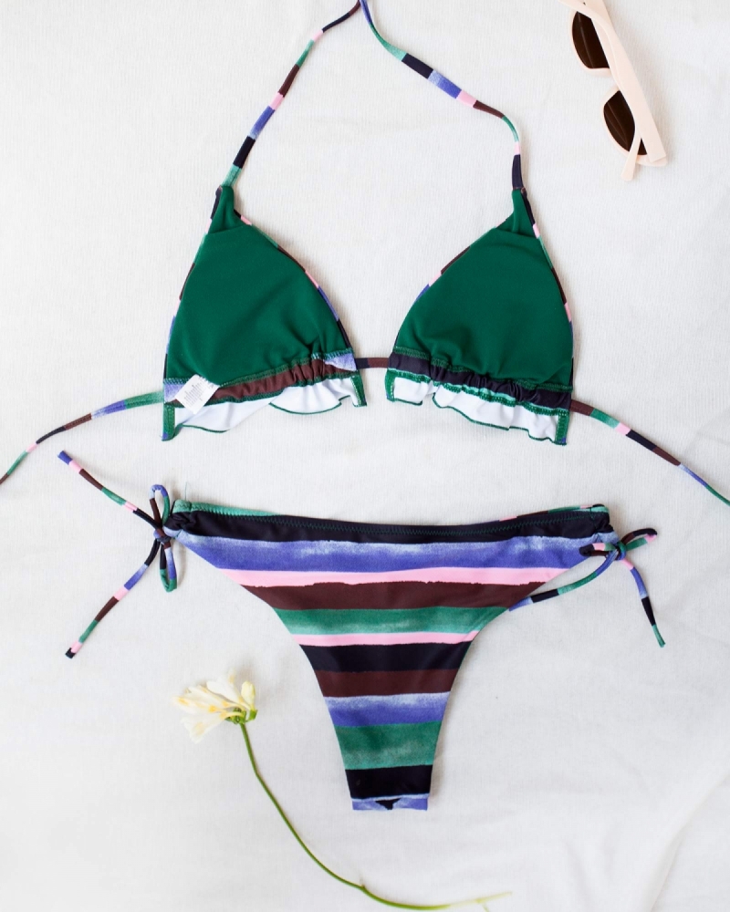 Σετ ριγέ bikini με κορδονάκια